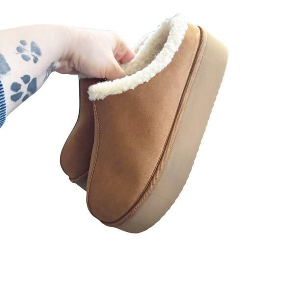 Old Navy ON Faux Sherpa Lined Platform Slippers Slip On Chestnut NWT Size 9 NEW - Picture 2 of 9